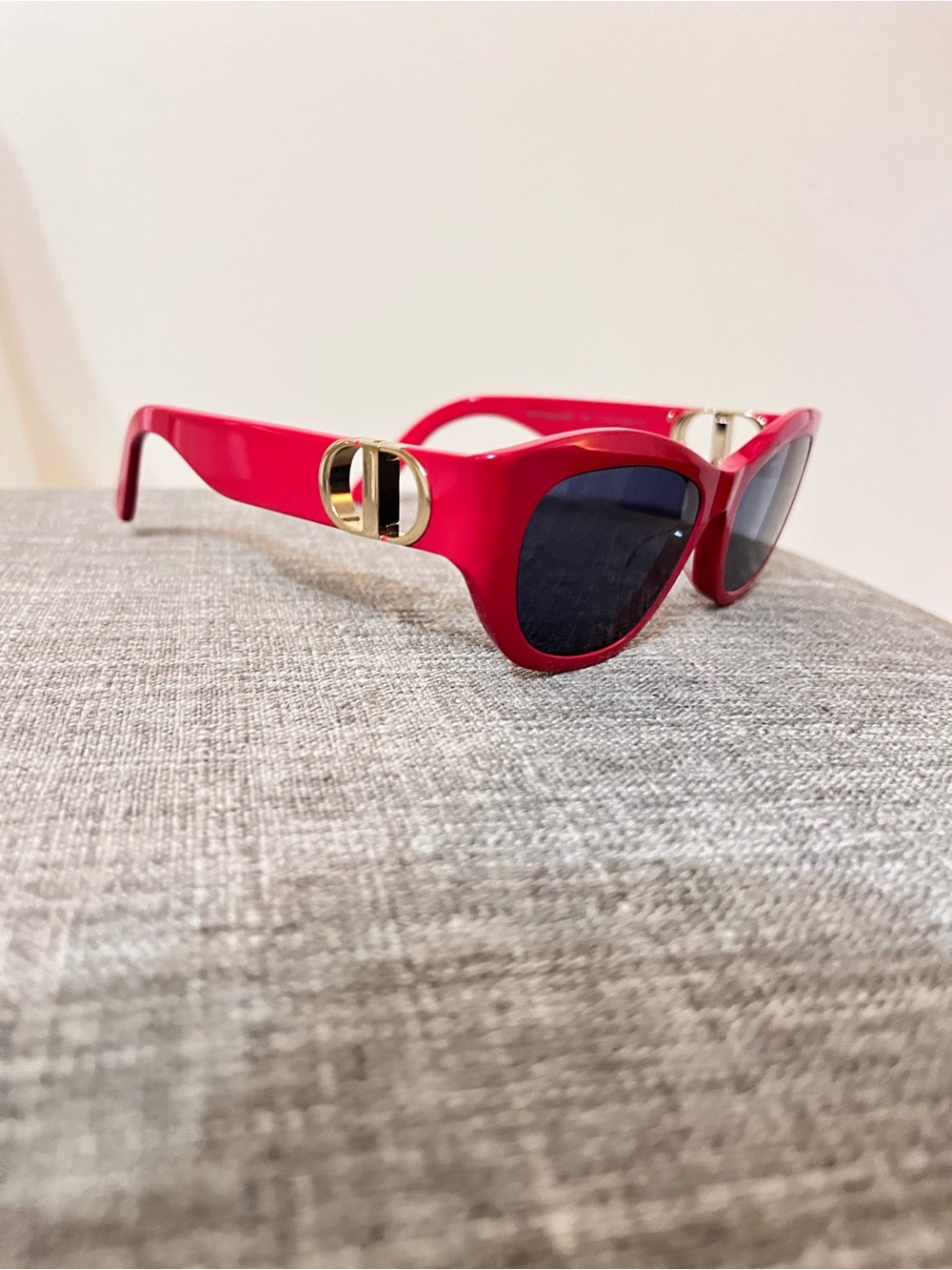 Dior Red Cat-Eye Sunglasses with Dark Lenses - Picture 2 of 7